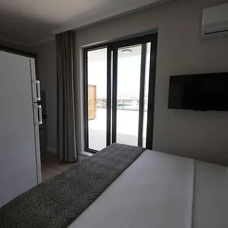 Royal Homes 505 *